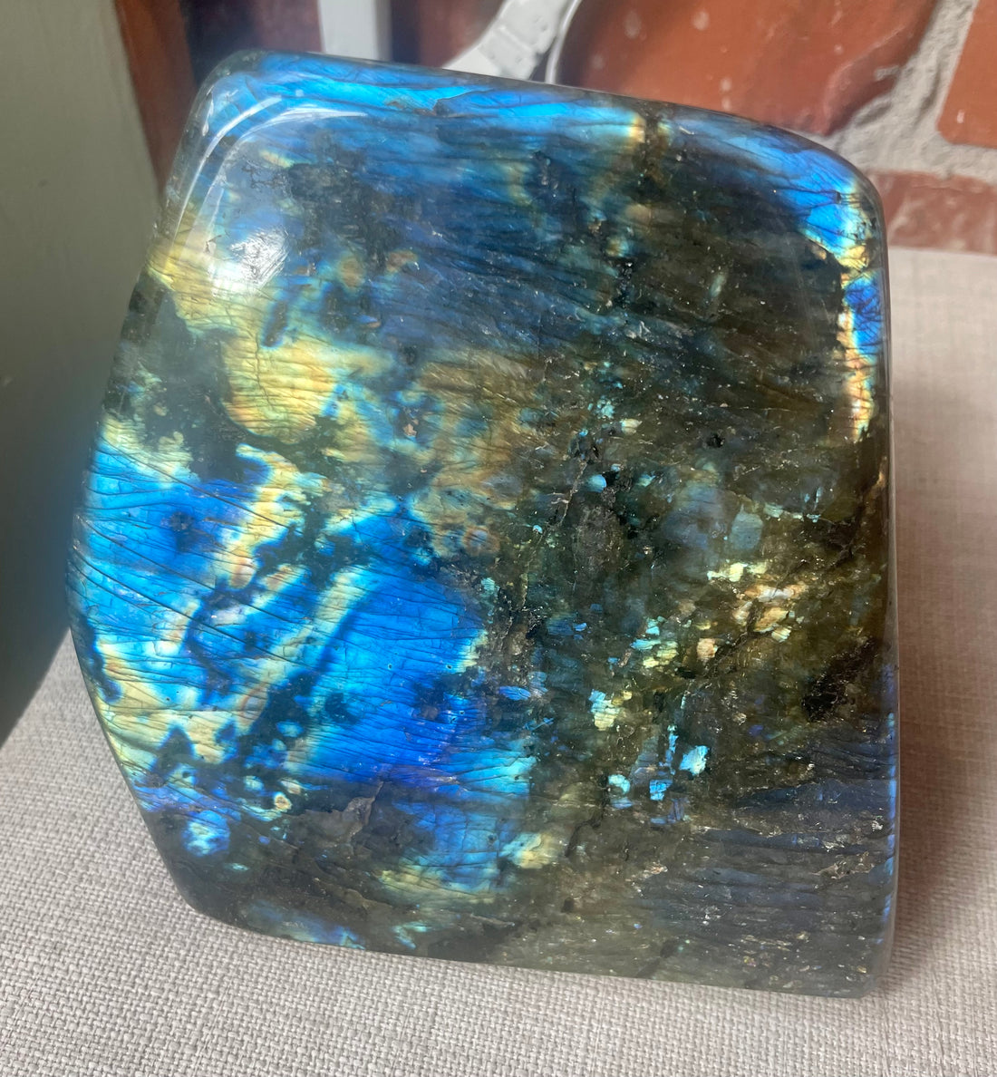 Crystal - Labradorite - free form