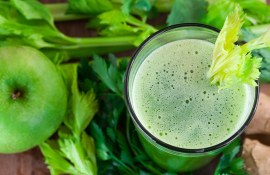 Green juice with celery and green apple